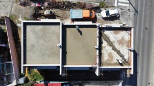 Izvedba strojne cementne glazure u obiteljskoj kući na otoku Krku, s naglaskom na brzu i preciznu ugradnju estriha